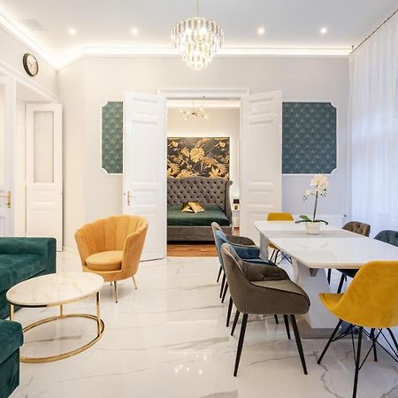 Premium Art Deco Apartment At Broadway // 4Bdr & 3Br Budapest Exterior foto