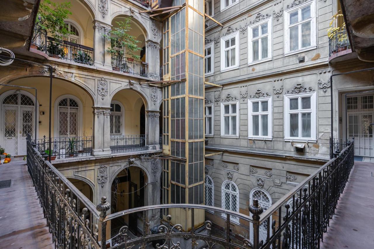 Premium Art Deco Apartment At Broadway // 4Bdr & 3Br Budapest Exterior foto